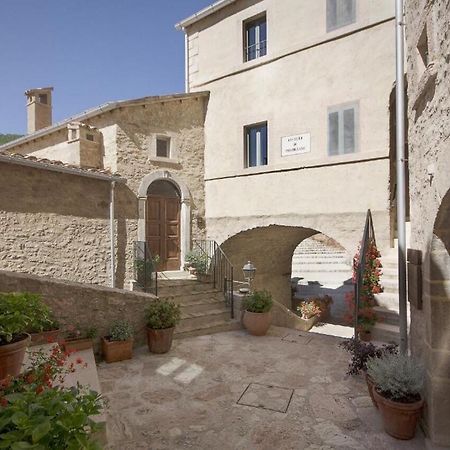 Castello Di Postignano Hotel Sellano Ngoại thất bức ảnh