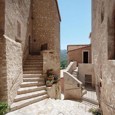 Castello Di Postignano Hotel Sellano Ngoại thất bức ảnh