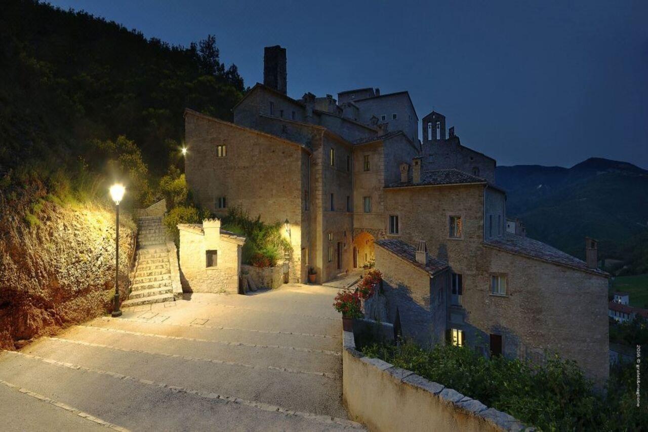 Castello Di Postignano Hotel Sellano Ngoại thất bức ảnh