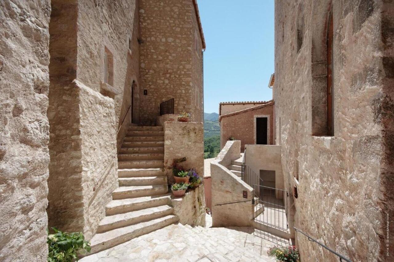Castello Di Postignano Hotel Sellano Ngoại thất bức ảnh